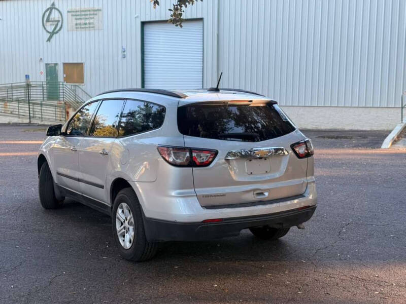 2017 Chevrolet Traverse LS