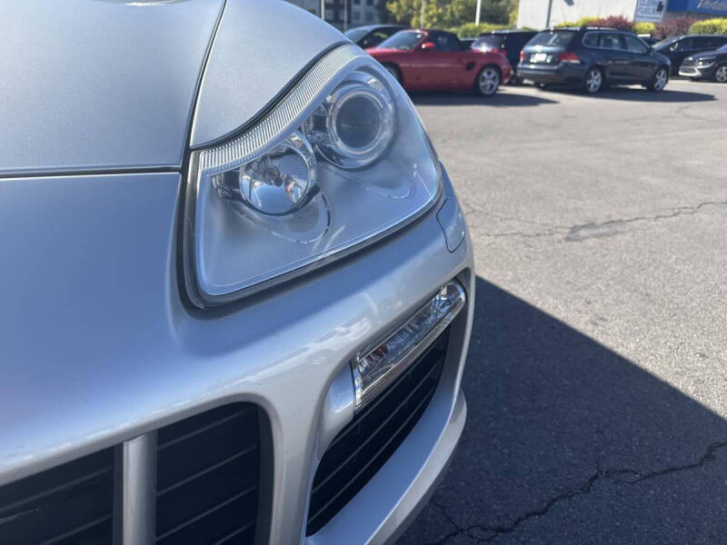 2008 Porsche Cayenne GTS