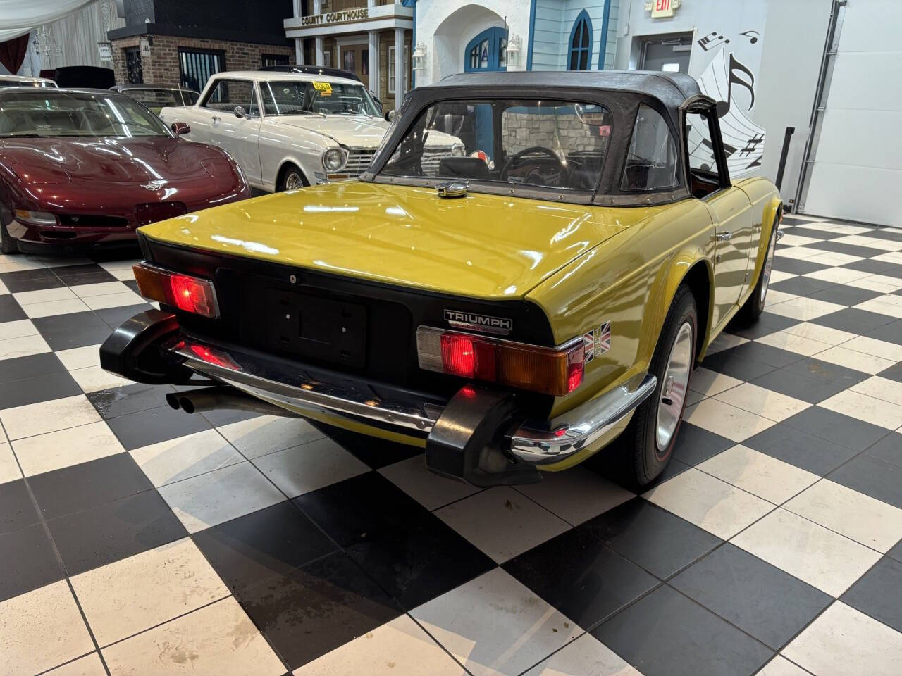 1974 Triumph TR6 11