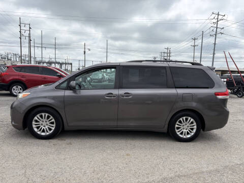 2011 Toyota Sienna XLE 8-Passenger