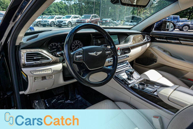 2019 Genesis G90