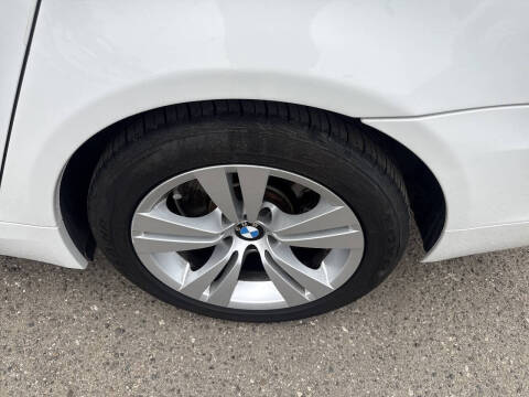 2010 BMW 5 Series 528i