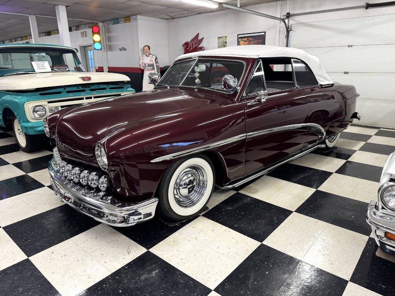 1949 Ford Cabriolet 12