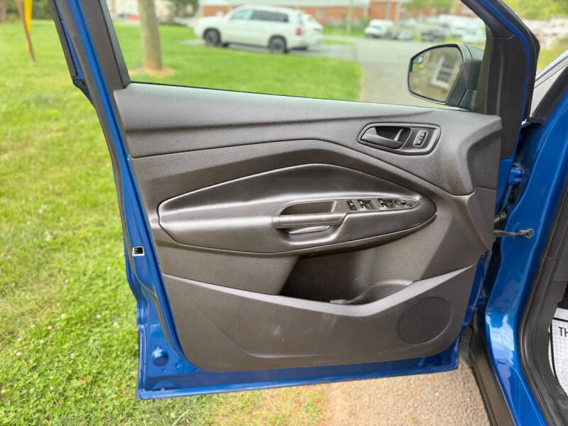 2019 Ford Escape S