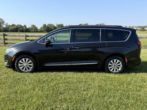 2017 Chrysler Pacifica Touring Plus
