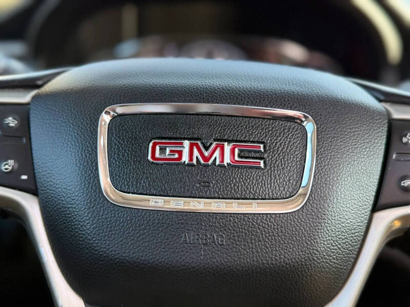 2017 GMC Acadia Denali