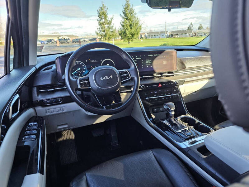 2024 Kia Carnival SX