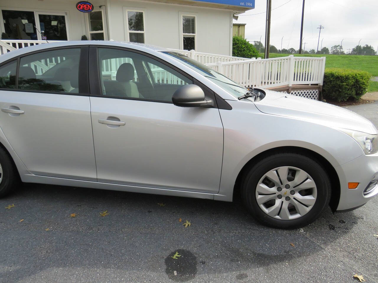 2016 Chevrolet Cruze Limited for sale at Colbert's Auto Outlet in Hickory, NC