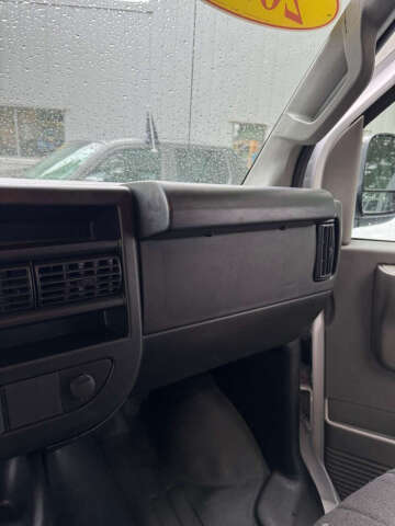 2024 GMC Savana 2500
