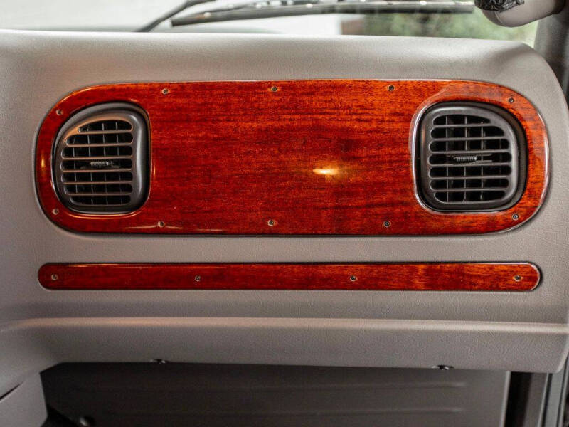 2018 Freightliner M2 106