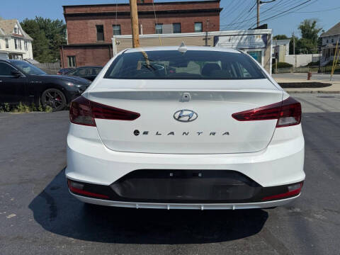 2019 Hyundai Elantra SEL