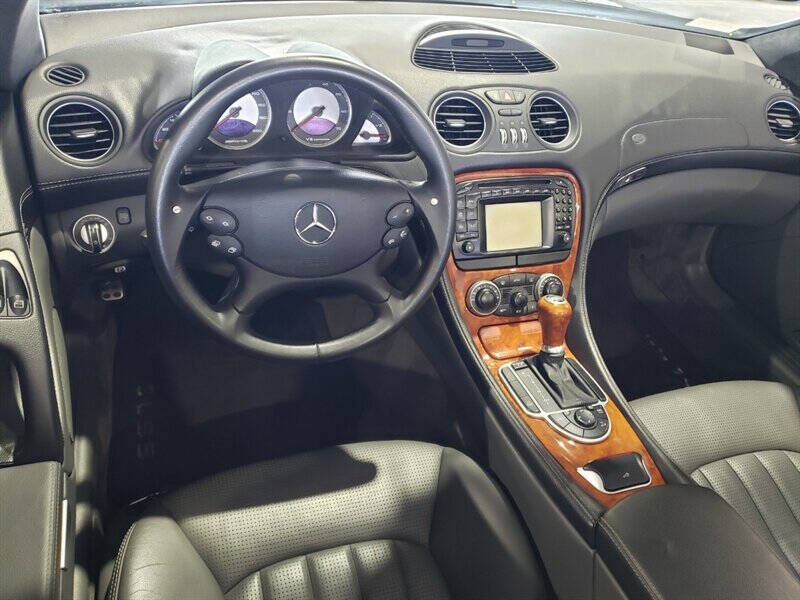 2004 Mercedes-Benz SL-Class 3