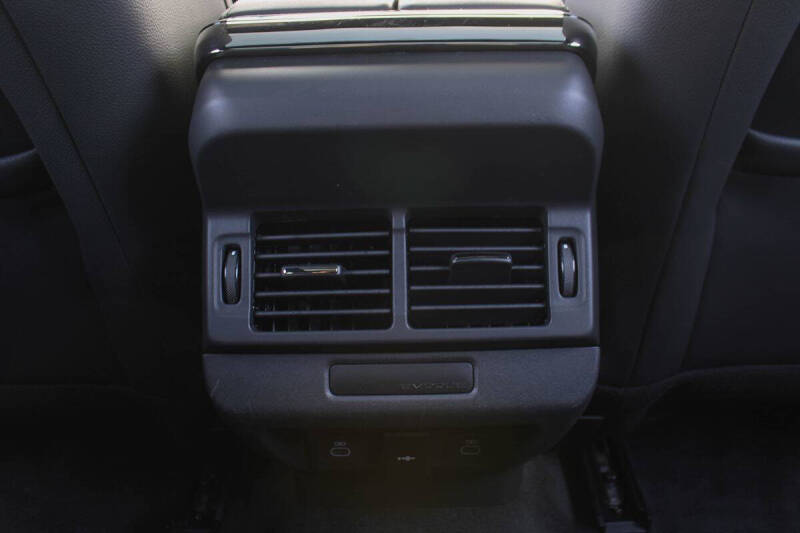 2024 Land Rover Range Rover Evoque P250 Dynamic SE