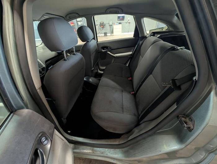 2006 Ford Focus ZX5 S