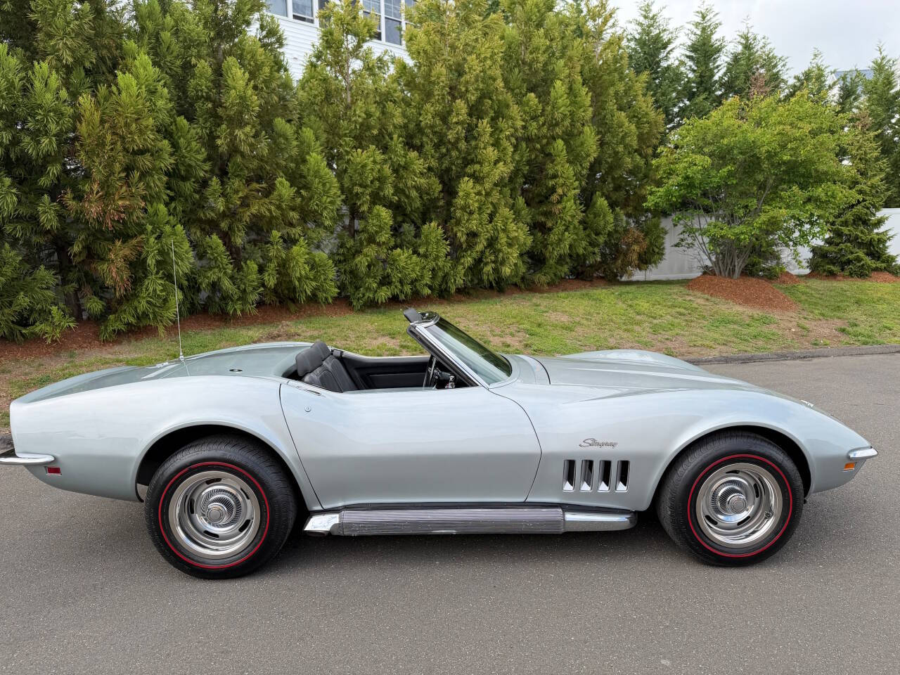 1969 Chevrolet Corvette 27