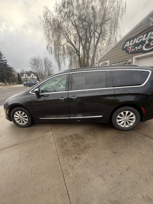 2017 Chrysler Pacifica Touring Plus