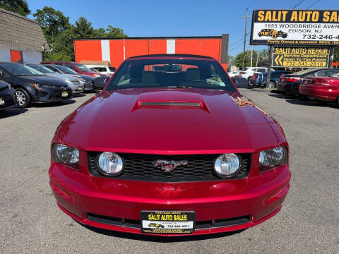 2005 Ford Mustang GT Premium