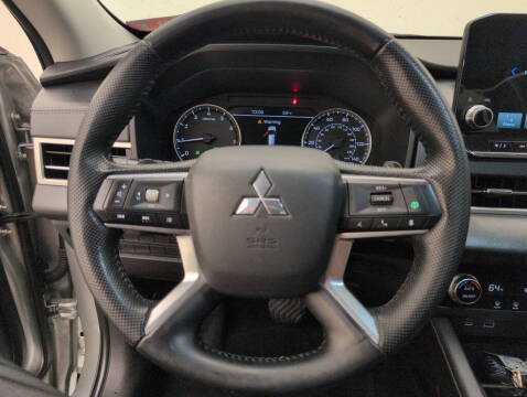 2022 Mitsubishi Outlander SE