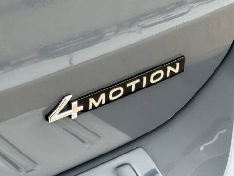 2024 Volkswagen Taos SEL 4Motion
