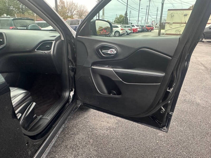 2019 Jeep Cherokee Latitude Plus