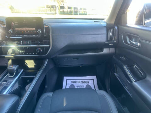 2022 Nissan Pathfinder S