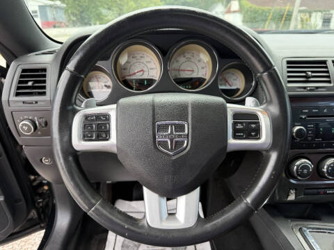 2013 Dodge Challenger SXT
