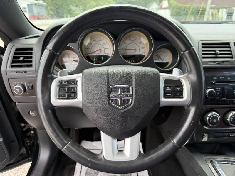2013 Dodge Challenger SXT