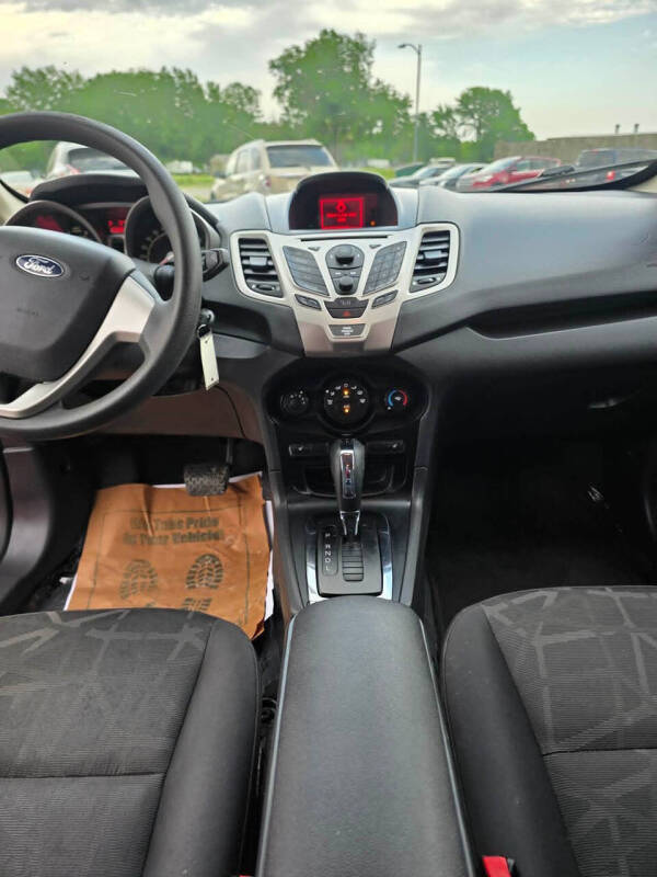 2011 Ford Fiesta SE
