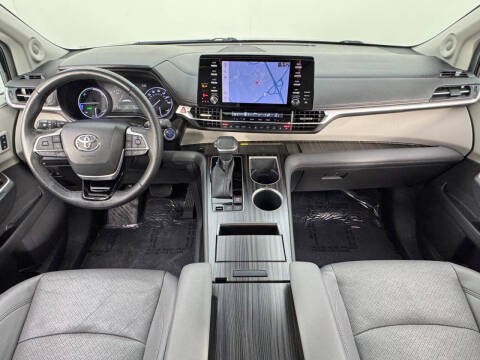 2022 Toyota Sienna Limited 7-Passenger