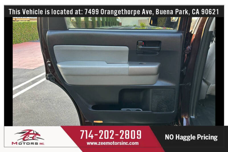 2016 Toyota Sequoia SR5