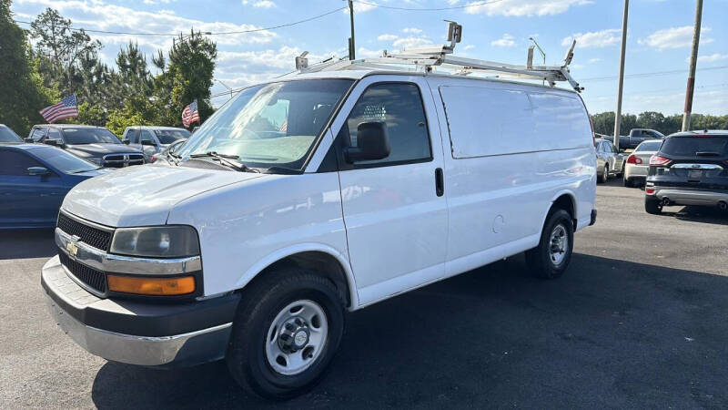 2013 Chevrolet Express Cargo Work Van photo 3