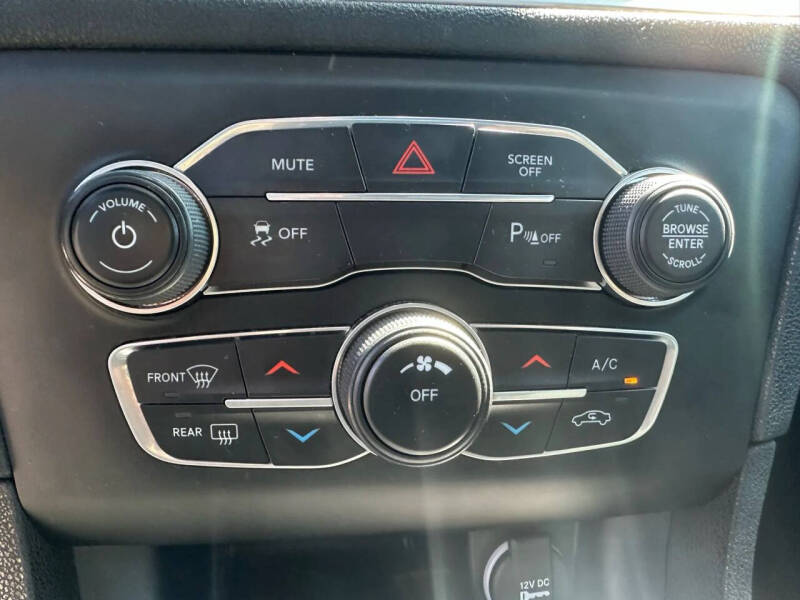 2020 Dodge Charger SXT