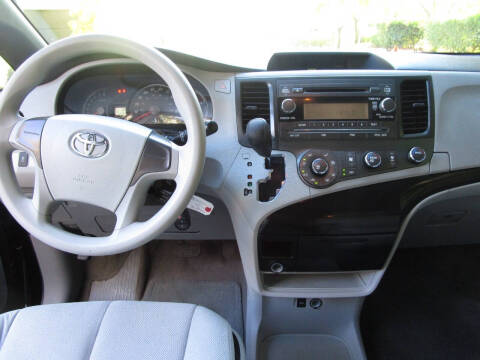 2012 Toyota Sienna Base 7-Passenger
