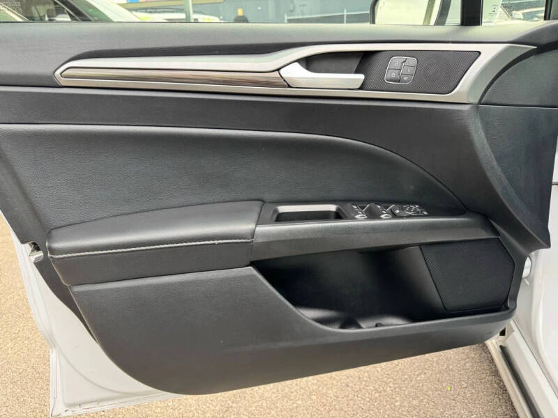 2020 Ford Fusion SEL