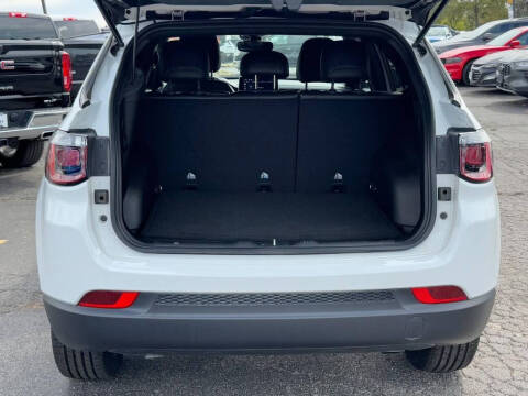 2023 Jeep Compass Altitude