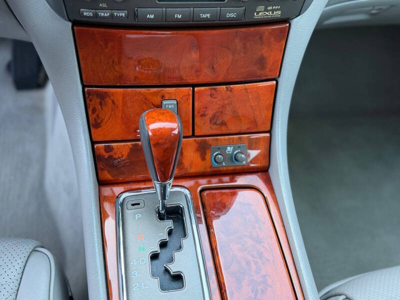 2003 Lexus LS 430