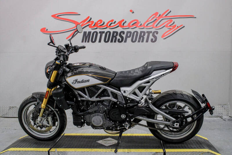 2023 Indian FTR R Carbon