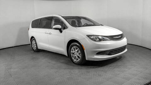 2020 Chrysler Voyager LX