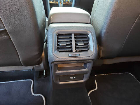 2023 Volkswagen Taos SEL 4Motion