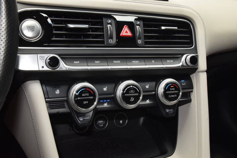 2023 Genesis G70