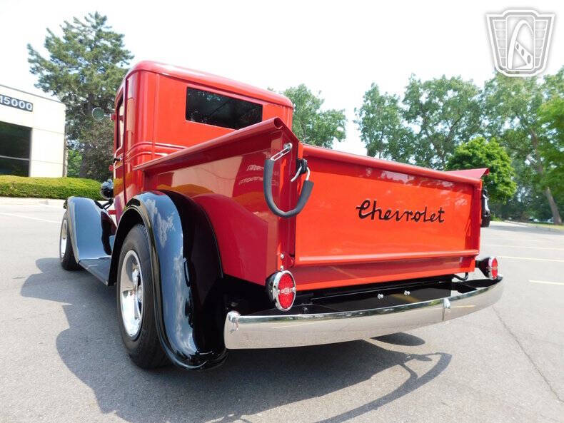 1933 Chevrolet Apache