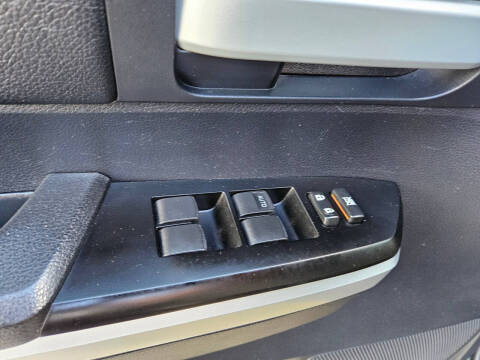 2016 Toyota Tundra SR5