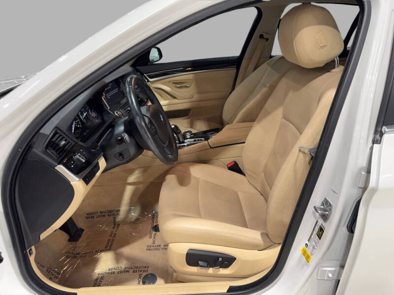 2015 BMW 5 Series 528i