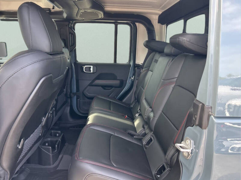 2026 Jeep Gladiator Shadow Ops