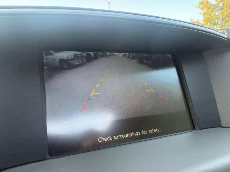 2012 Infiniti M37