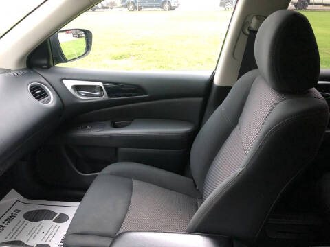 2019 Nissan Pathfinder SV