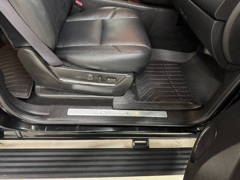 2011 GMC Yukon Denali