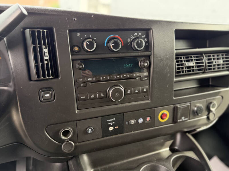 2017 Chevrolet Express 2500