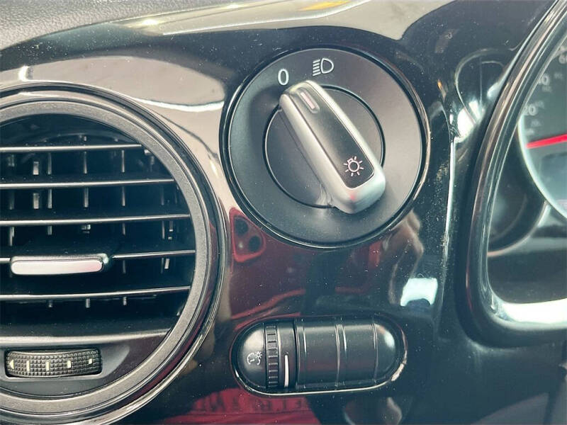 2019 Volkswagen Beetle 2.0T S