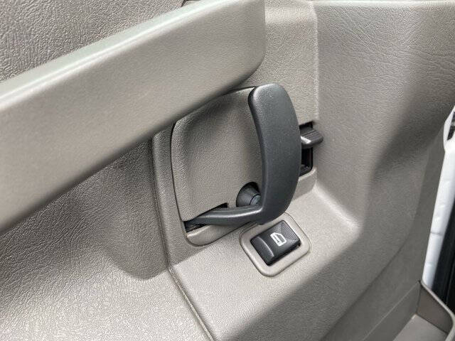 2023 GMC Savana 2500